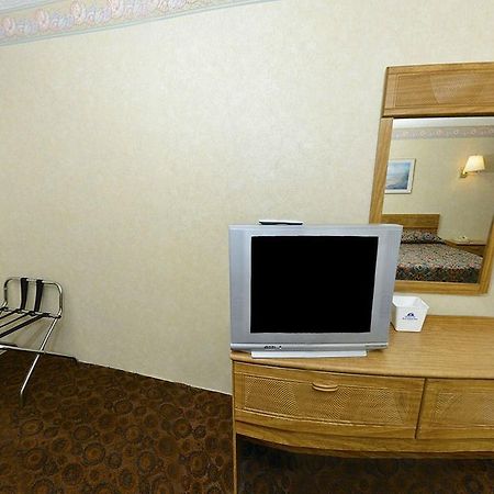 America'S Best Value Inn 斯泰茨维尔 外观 照片